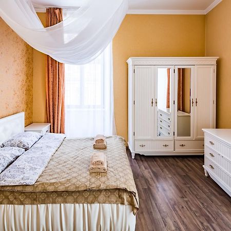 2 Virmens'Ka Apartment Λβιβ Εξωτερικό φωτογραφία