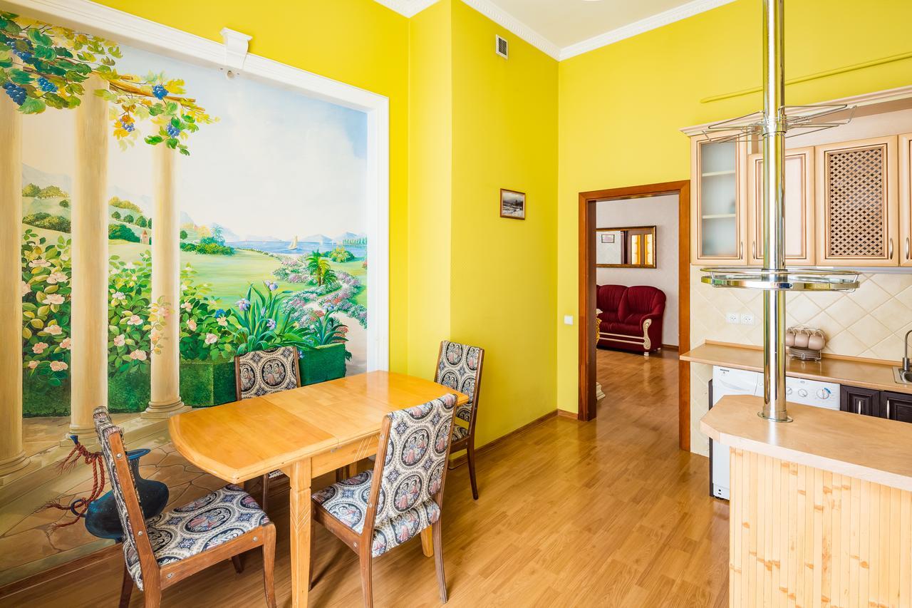 2 Virmens'Ka Apartment Λβιβ Εξωτερικό φωτογραφία