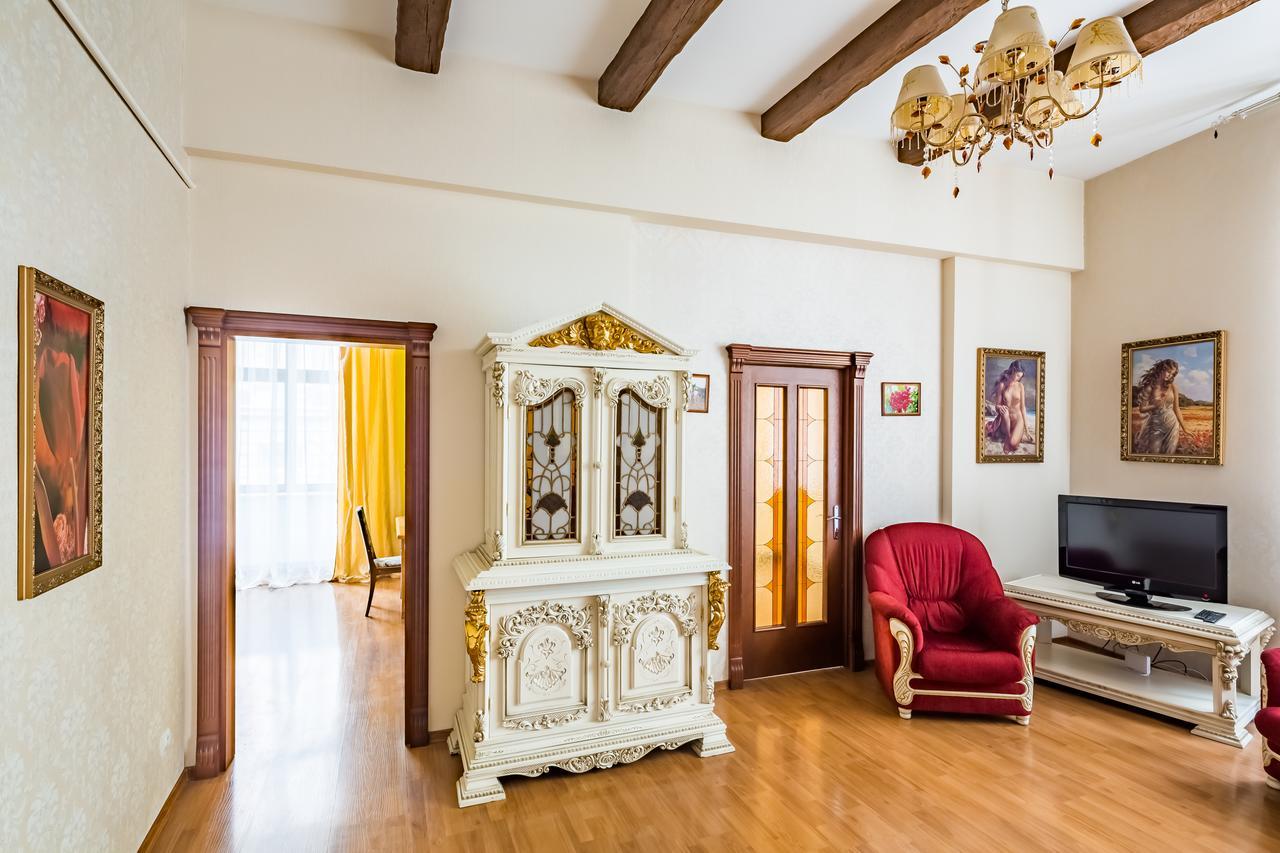 2 Virmens'Ka Apartment Λβιβ Εξωτερικό φωτογραφία