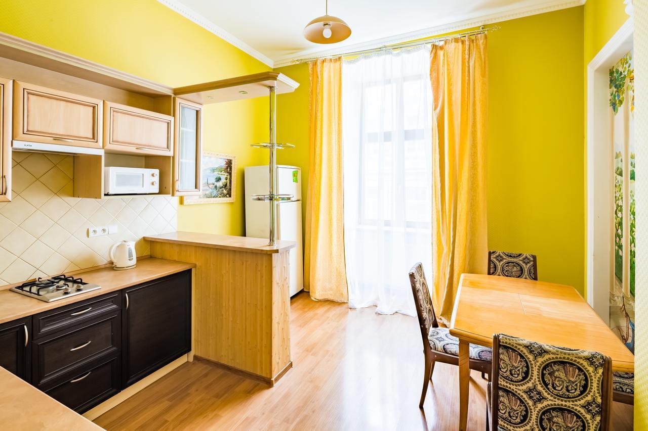 2 Virmens'Ka Apartment Λβιβ Εξωτερικό φωτογραφία