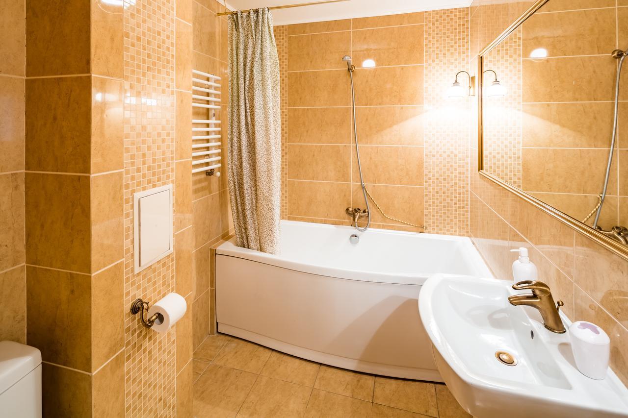 2 Virmens'Ka Apartment Λβιβ Εξωτερικό φωτογραφία