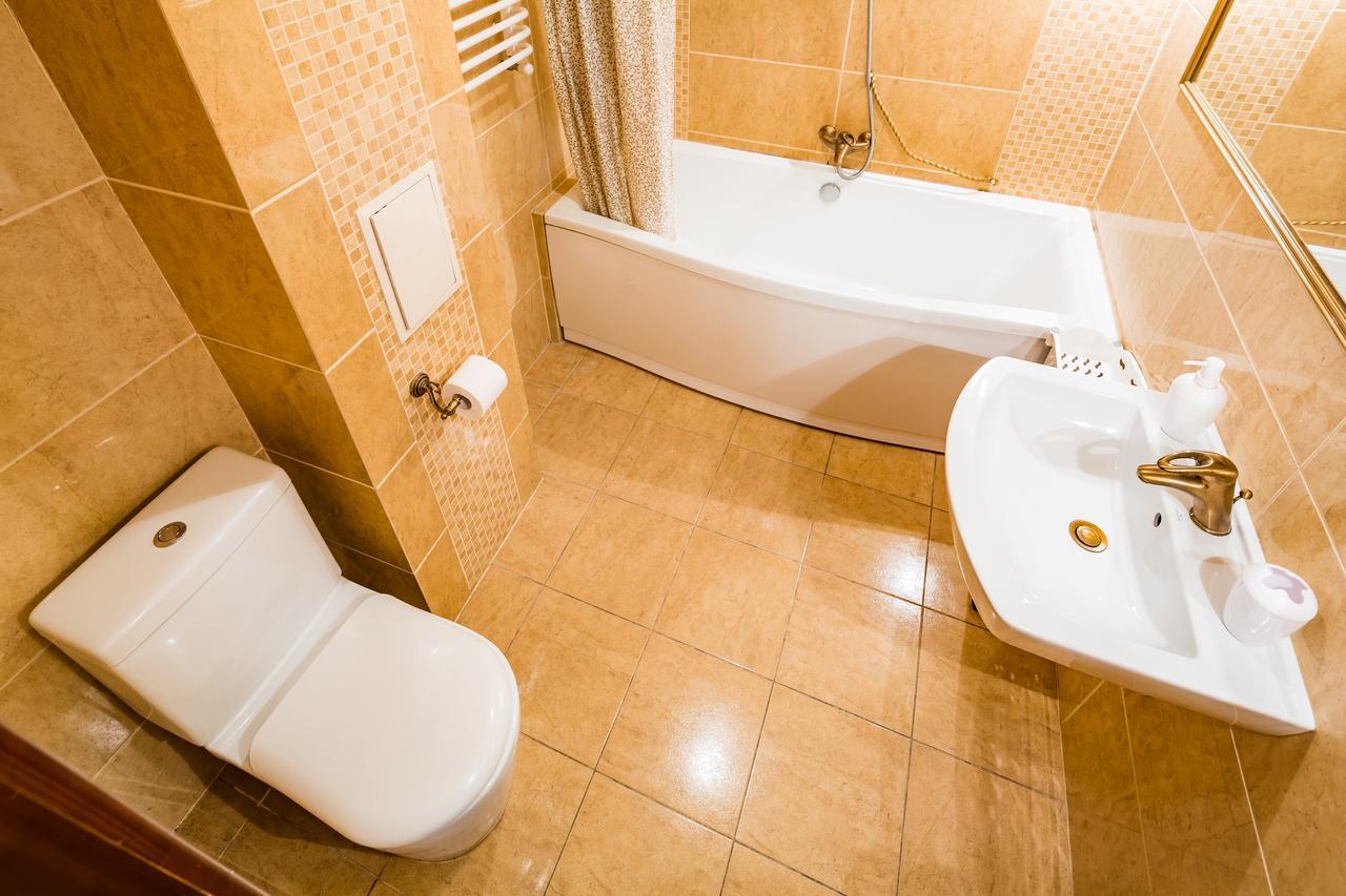 2 Virmens'Ka Apartment Λβιβ Εξωτερικό φωτογραφία